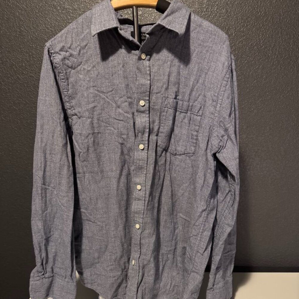 Banana Republic Men’s Solid Button-Down Shirt – Size Large – Standard Fit